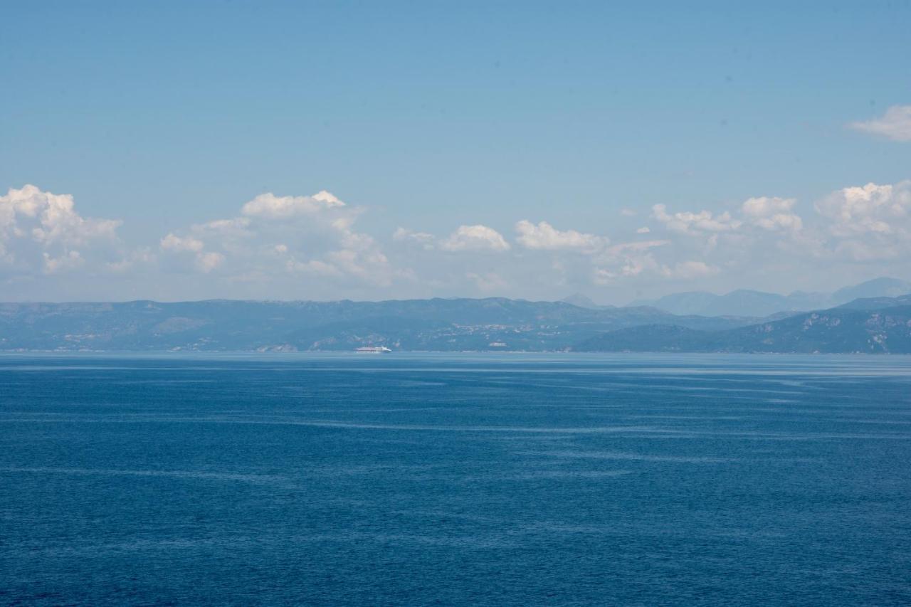 Paxosblue Suites & Villas Gaios Dış mekan fotoğraf