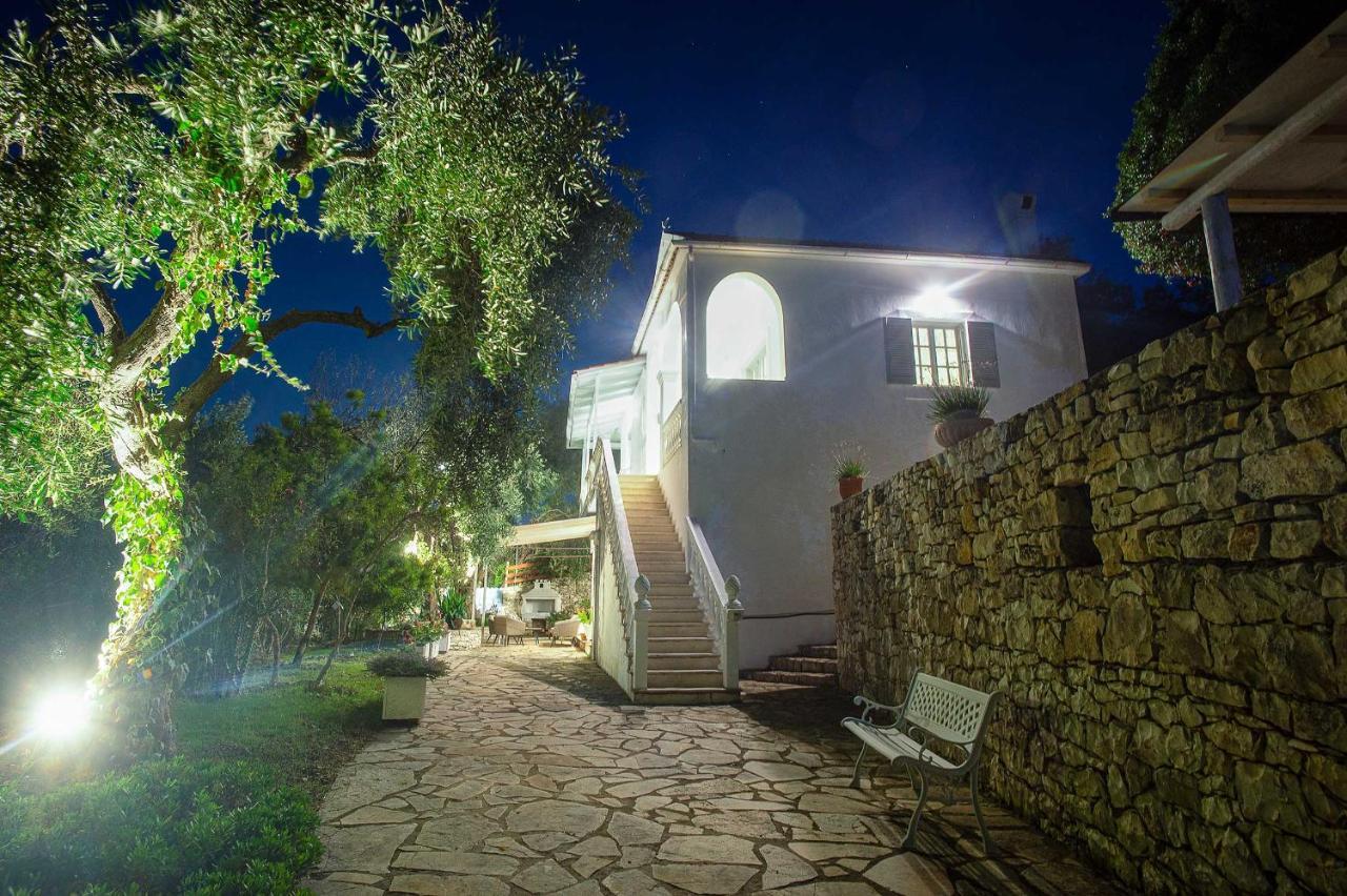 Paxosblue Suites & Villas Gaios Dış mekan fotoğraf